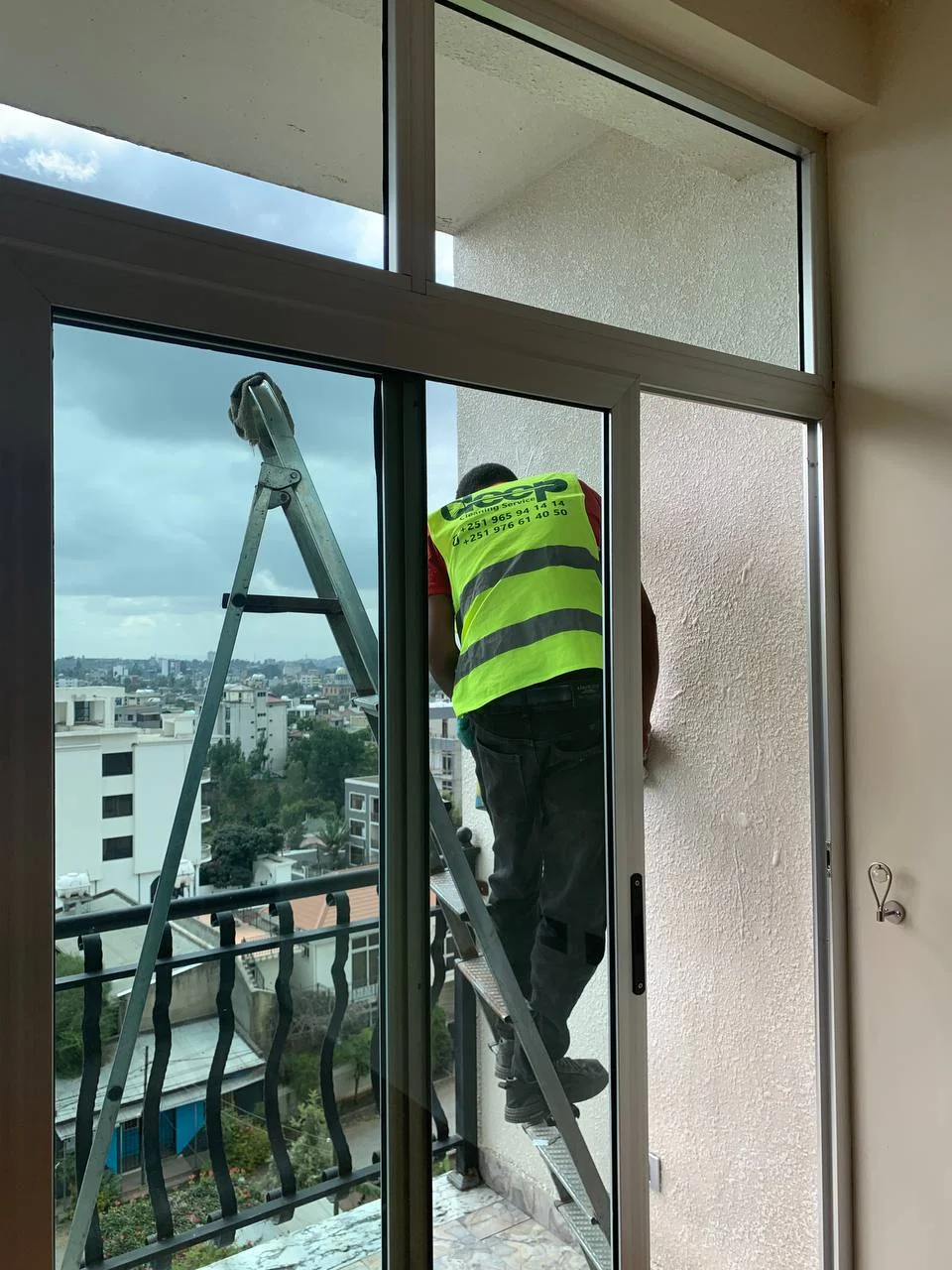 Deep cleaning crew in Addis Ababa